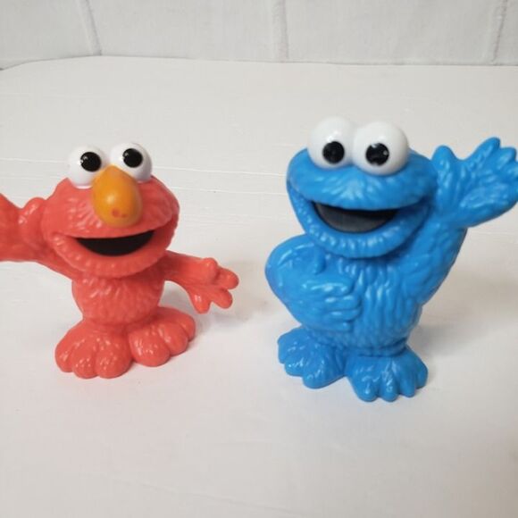 Hasbro Sesame Street Toddler Toys Cookie Monster Elmo Action Figures 2013 - Picture 1 of 8